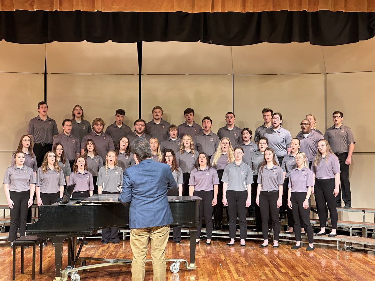ArtsMinot's tweet photo. University of Jamestown Concert Choir singing for the Minot High singers today!! https://t.co/lFeQmqjbs4
