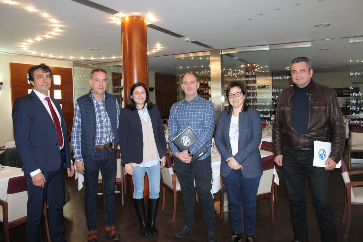 Esta mañana @apc_cuenca se ha reunido junto con representantes de AUGC y ASESGC, con la diputada del PP Dña. Ana Belén Vázquez, para tratar temas relacionados con la seguridad ciudadana y el modelo policial de la provincia.

@anadebande
@apcabos
@apc_cuenca
#PoryParaLosCabos