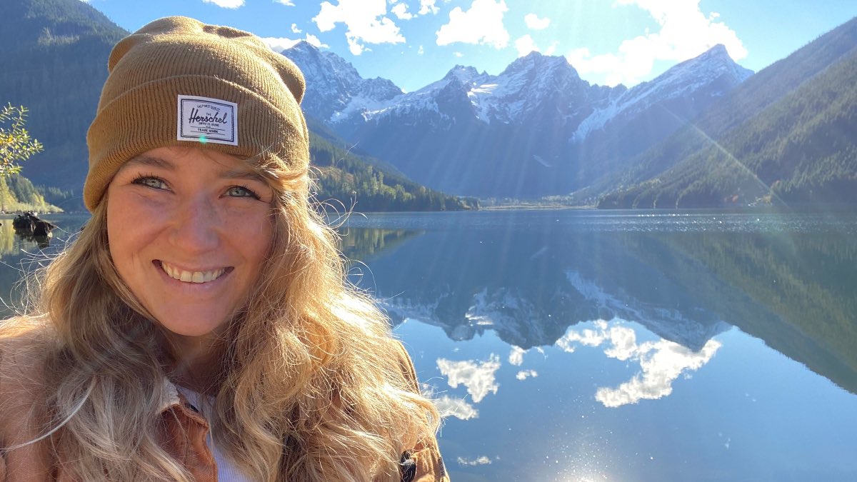 CapilanoU's tweet photo. โNavigating failure effectively is one of the greatest learning tools I received at CapU.โโจRead about a CapUโs Bachelor of Communication Studies grad Teresa Grant and her inspiring journey at Tesla in our latest Capsule Story: https://t.co/3MGPsOLSEM https://t.co/d1qaOkBf6k