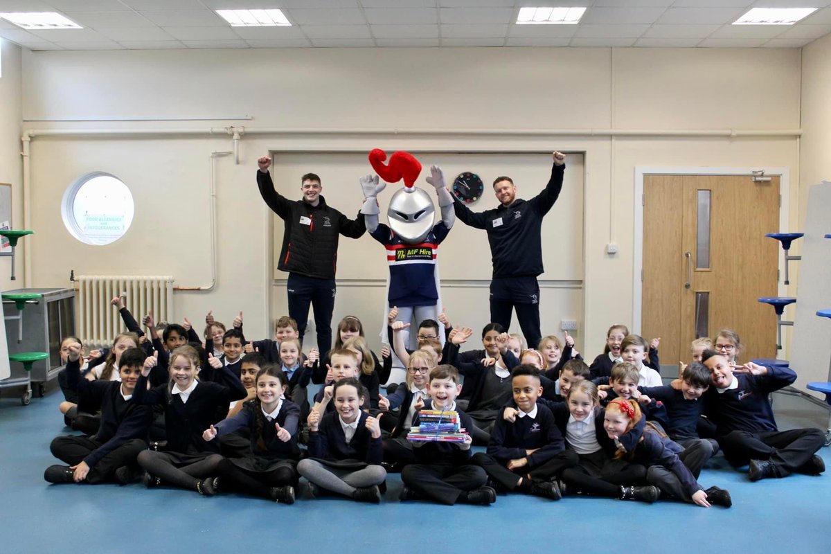 DoncasterKnight's tweet photo. 𝙒𝙤𝙧𝙡𝙙 𝘽𝙤𝙤𝙠 𝘿𝙖𝙮 📚

We are proud to have supported local primary schools on World Book Day in partnership with Doncaster Knights Foundation and Doncaster Stories.

We provided new books to encourage children to enjoy reading and tickets to our next home game!

(1/2) https://t.co/Pk43HrU56o