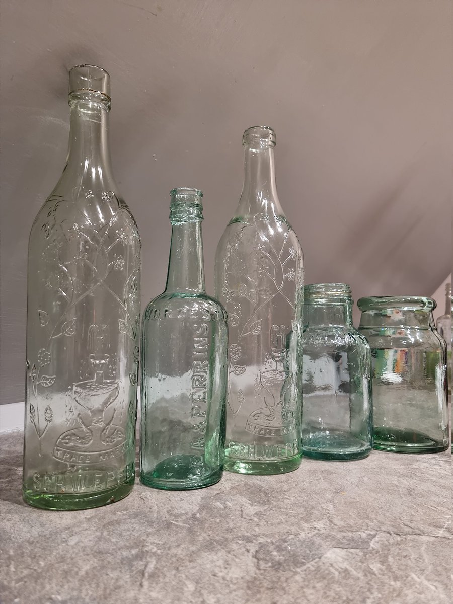 sarah_hardwick's tweet photo. Another bottle digging Sunday yesterday and my biggest haul to date. Not one but two absolutely stunning embossed Schweppes cordial bottles and some beautiful aqua glass items amongst them.
#bottledigging #mudlarking #isleofarran #victorianbottles #history #bottledump #oldbottles https://t.co/coJTz6QT62