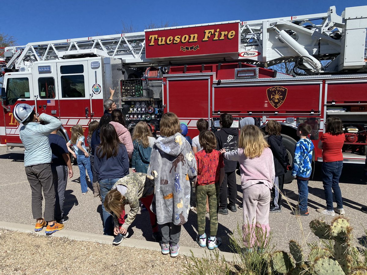 TucsonFireDept's tweet image. Who loves to read? WE love to read! Last week crews from Station 17 spent time at Civano Community School, reading to K-6th grade classes. We love getting to spend time with the next generation of leaders and perhaps, firefighters! 👩‍🚒 #TFD #futurefirefighter