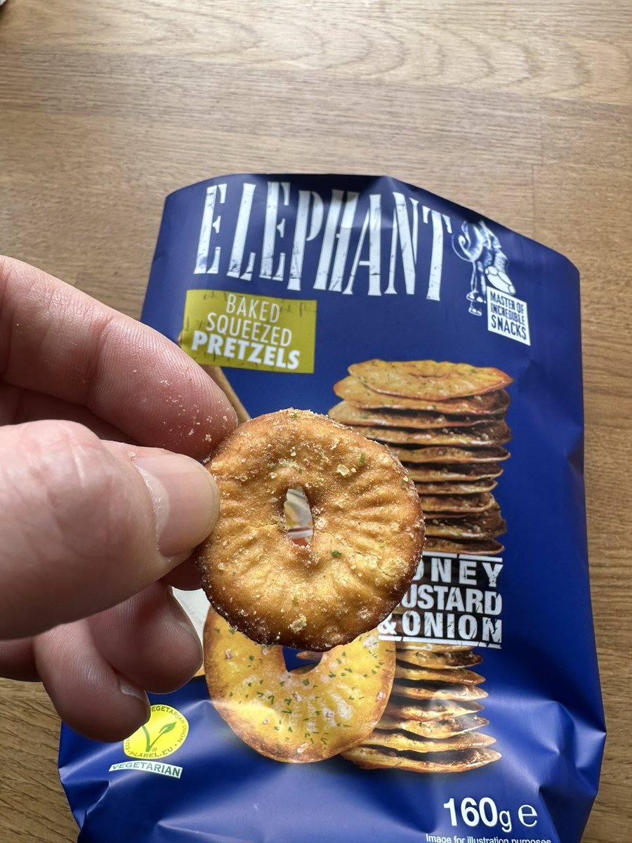 Ich dachte ich probier mal solche neuen Elephant-Snacks.

Und jetzt frag ich mich aus welchem Teil des Elefanten die wohl gemacht sind.

Jemand ne Idee?