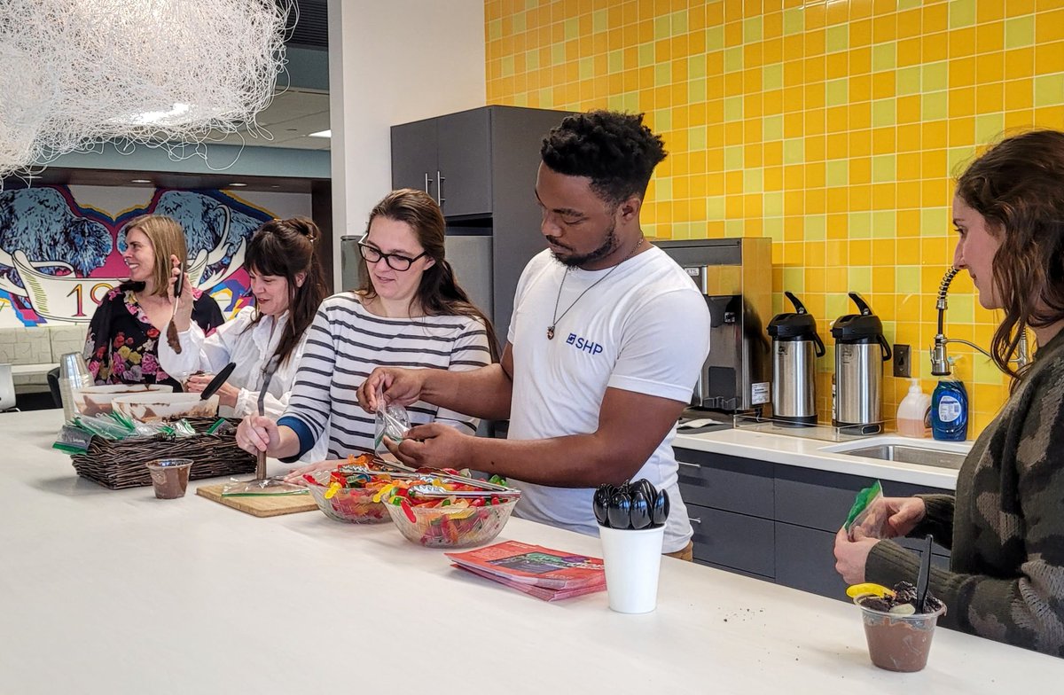 shp_design's tweet photo. Our @ArtsWave campaign continued through the weekend—challenging us to put our artistic skills to the test with a coloring page. We’re admiring our work with “dirt” cups in hand, the perfect inspiration to meet our goal of growing the arts!🌱
#ArtsWave #CreatedToGrow #Cincyarts https://t.co/Zur2SA9NE3