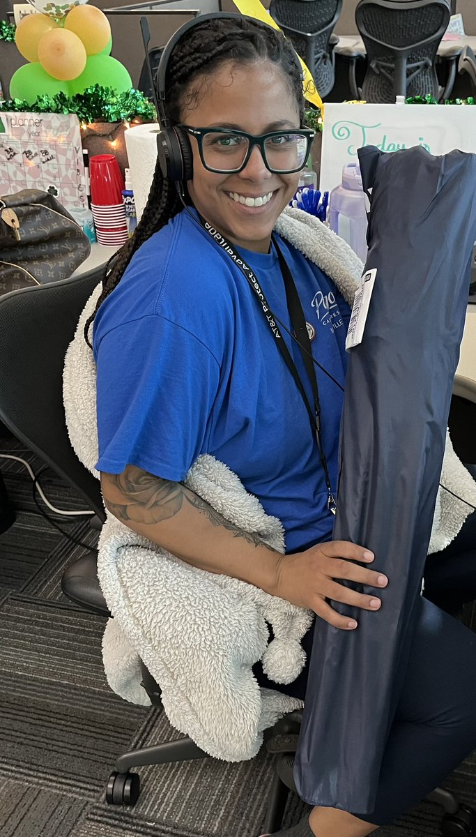 erica thompson (@team__thompson) on Twitter photo Happy Employee Appreciation Week!!! Congratulations on your prize Breonna!! We appreciate you everyday!! <a href="/AttLafayette/">AT&TLafayetteUnited</a> @mbcgoodstuff <a href="/411MikeP/">Michael Patenaude</a> <a href="/TLRashad4/">Tiwanda Rashad</a> <a href="/Breonna_Lynn_/">Champagne ✨</a> Happy Employee Appreciation Week!!! Congratulations on your prize Breonna!! We appreciate you everyday!! <a href="/AttLafayette/">AT&TLafayetteUnited</a> @mbcgoodstuff <a href="/411MikeP/">Michael Patenaude</a> <a href="/TLRashad4/">Tiwanda Rashad</a> <a href="/Breonna_Lynn_/">Champagne ✨</a>