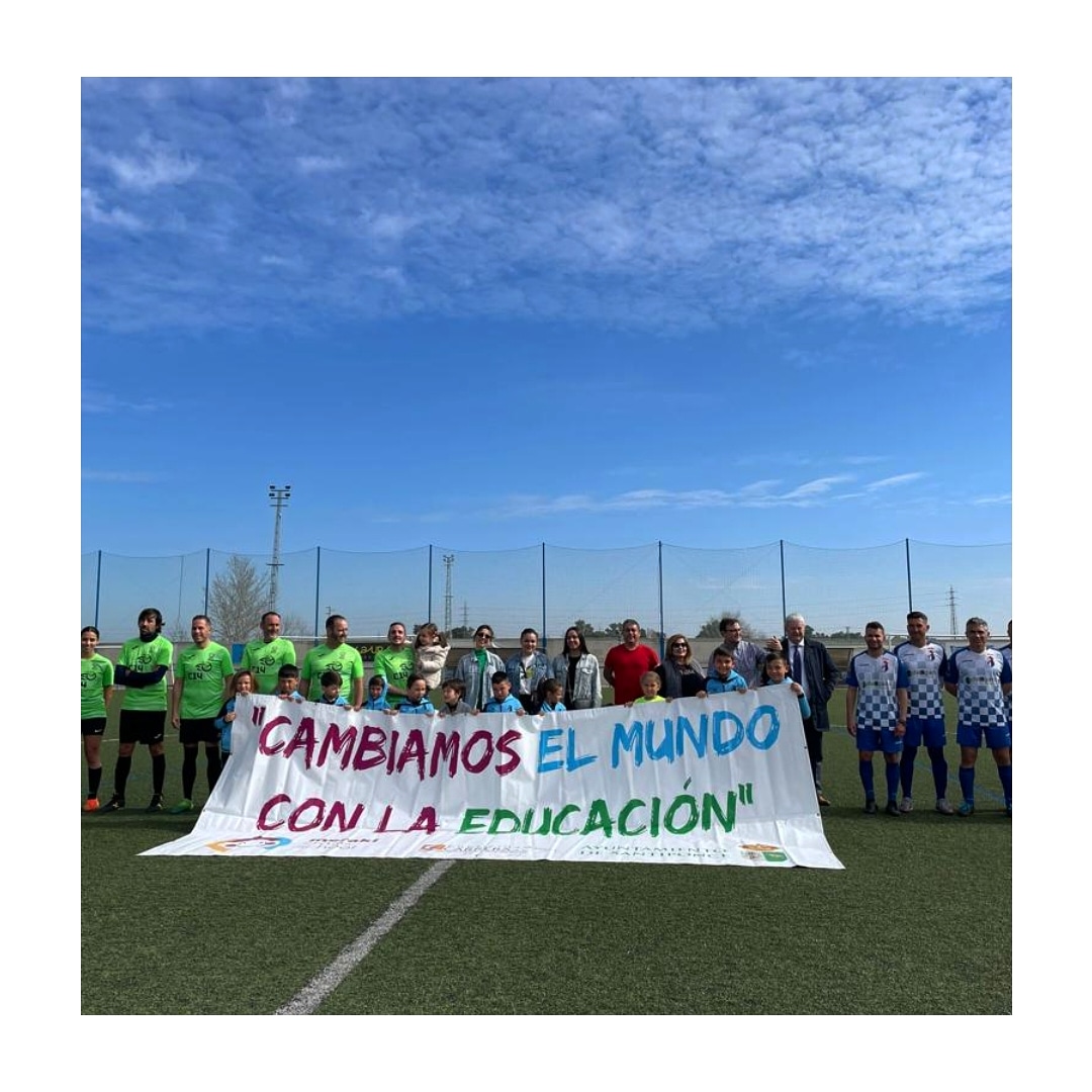 ec_depaz's tweet photo. 📸 | El pasado sábado 4 de Marzo tuvo lugar el partido solidario organizado por @ec_depaz
en favor de @MerakiSmile.

Queremos agradecer a todos los asistentes su colaboración
así como a los jugadores de ambos equipos. También, a todos los colaboradores y a @SantiponceAyto https://t.co/myBF5ok7WQ