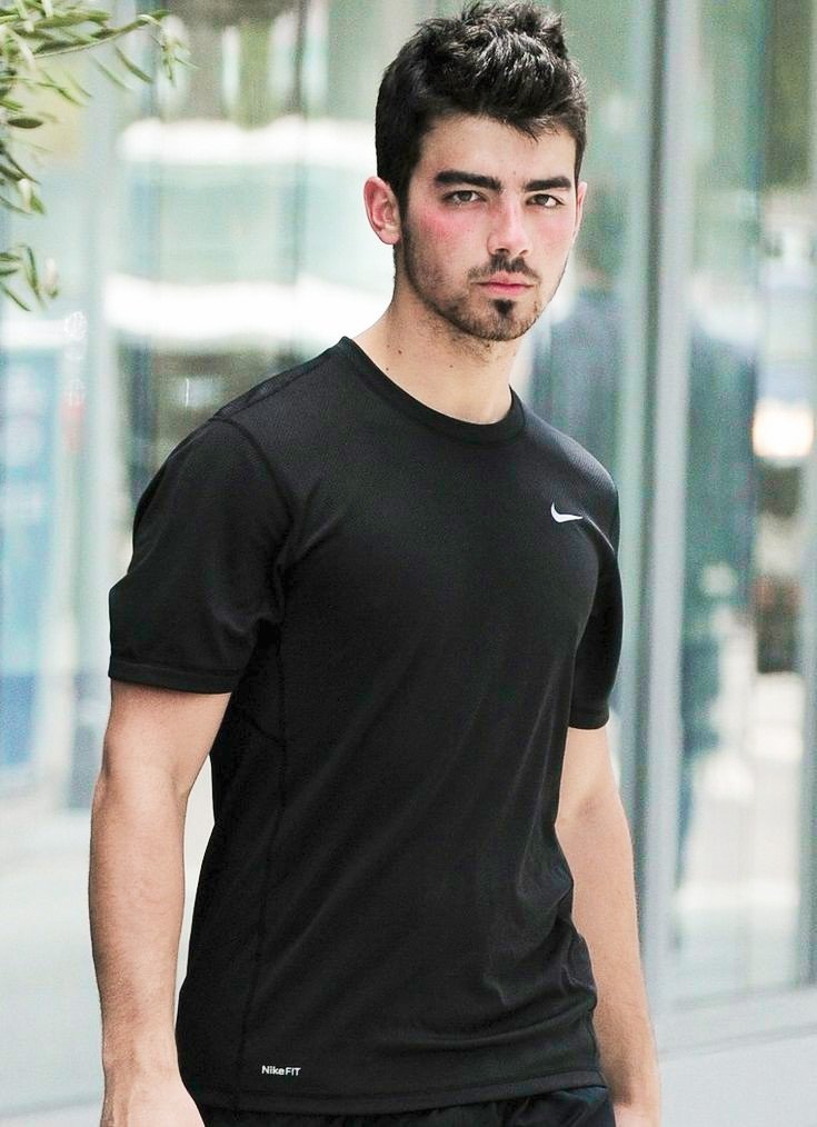 joe jonas archive on Twitter "joe jonas, 2010."