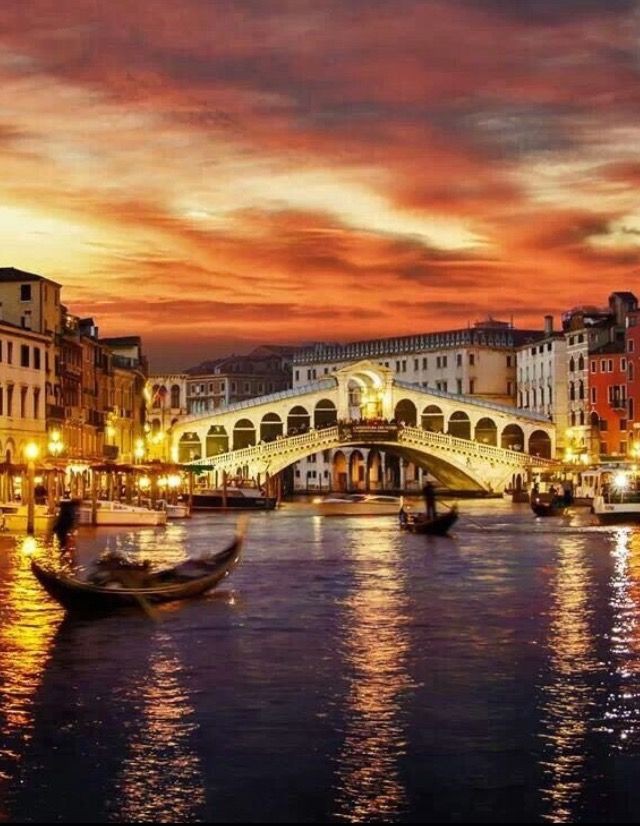 JosefinaValera_'s tweet photo. Me gustaría ir a Venecia,  pasear en un traghetto por el Gran Canal, pasar por El Puente de Rialto y disfrutar de un lindo atardecer🌅
#ociocucsur23 @veronicaverus08 https://t.co/ah9R2mDpyU