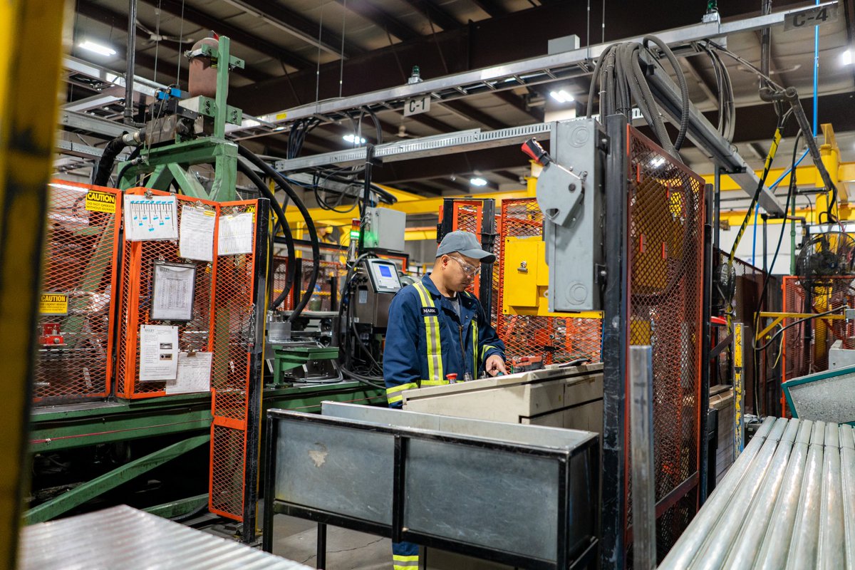 baileymetal's tweet image. On the Monday grind in #calgary pumping out some #RCPlus. #ourstrengthisourteam 

#hardatwork #baileymetal #bmp #buildwithbailey #werehiring #qualitymade #soundsolutions
