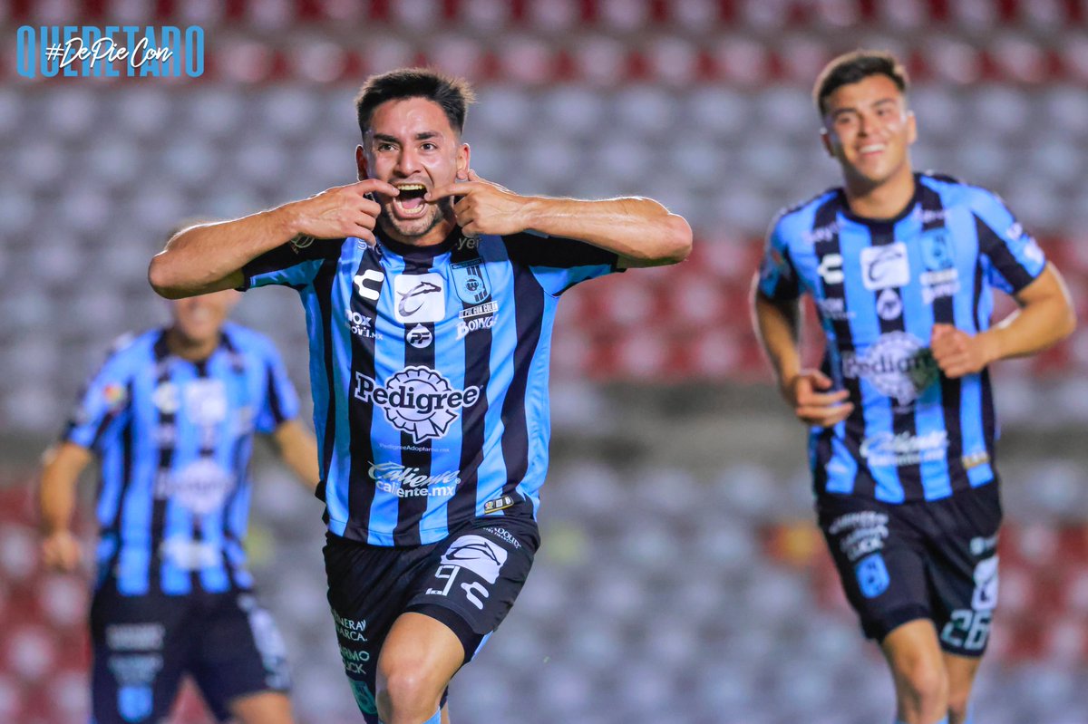 Club_Queretaro's tweet photo. 🐓¡SE GRITÓ Y SE FESTEJÓ CON TODO!🐓

#DePieConQro https://t.co/JY7HaIQhIJ