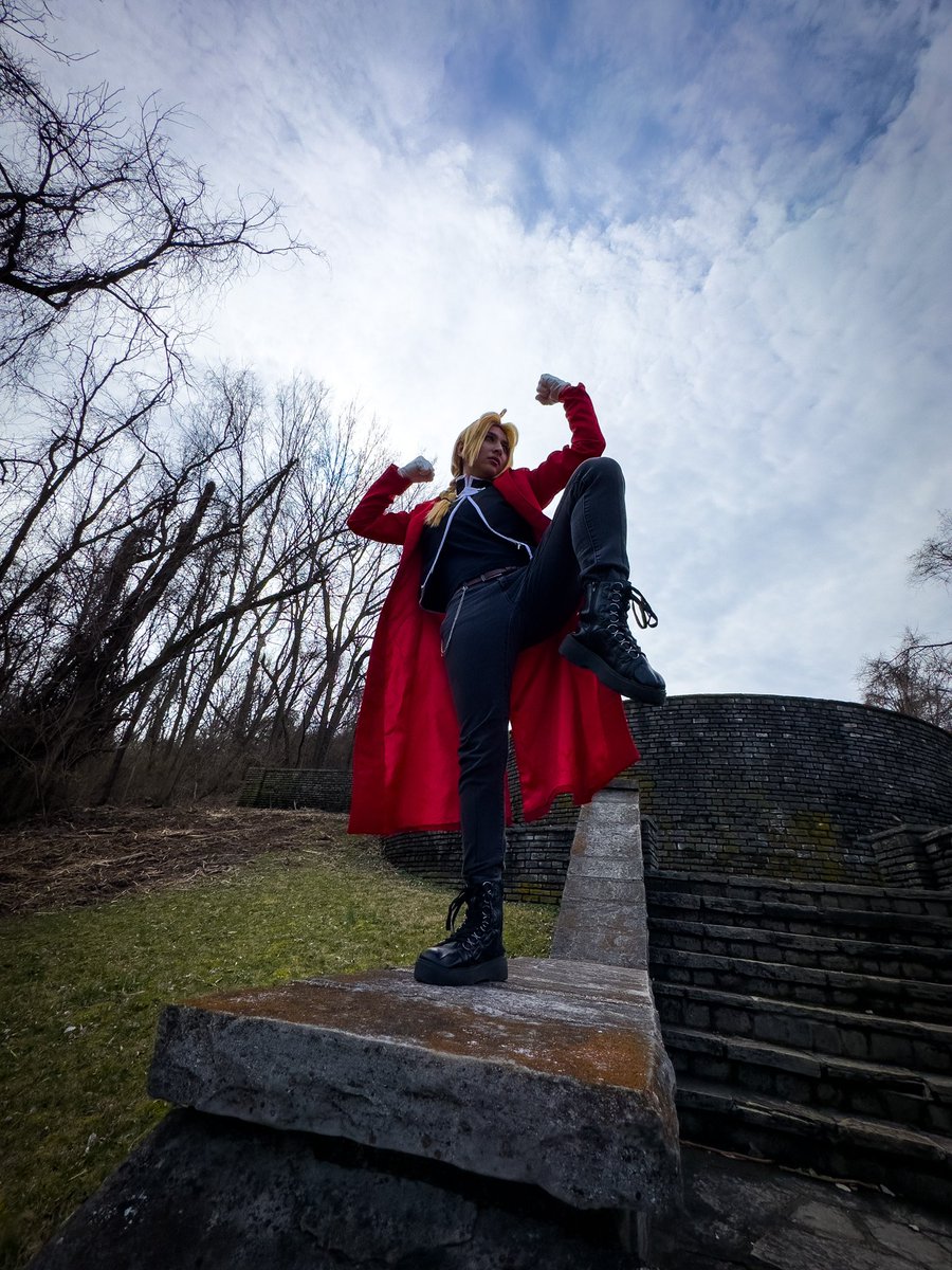 PAA_Studios's tweet photo. “A Heart Made Full Metal” 
lukidokii on Insta
#FullmetalAlchemist #Cosplay https://t.co/e4YdRofWJG