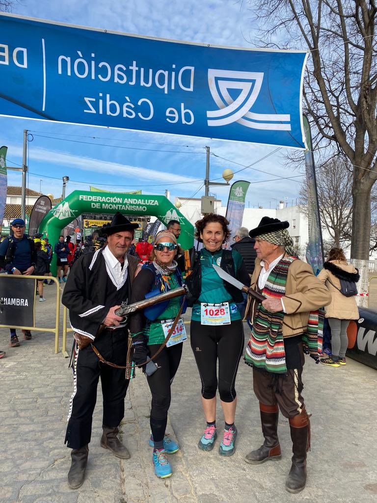 CatlDivina's tweet photo. Felicidad maxima!! Al ser todos finisher de @ultrabandoleros 81k.  
Grandes @lalyavilaruiz, Manoli Rivera y Juan jesus Rodríguez. 
A ver si encontráis una sola foto q salgan con mala cara 👏🏻👏🏻👏🏻💪🏽💪🏽💪🏽

@deportechiclana @Arodan21 @josemariaromang  @josevera_jv @chitoronda https://t.co/3ASmlxmQjT