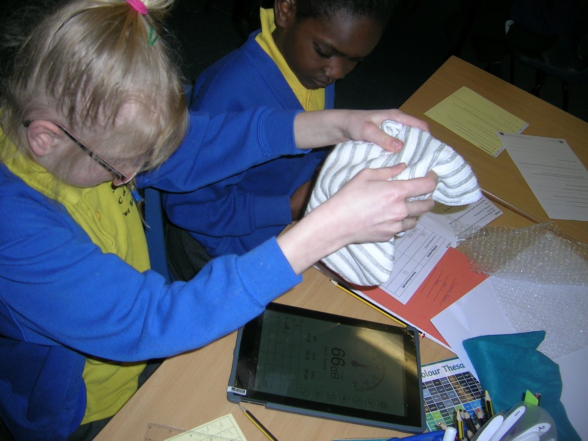 etonwickschool's tweet photo. Year 4 have continued to explore sound in the muffling sound investigation in science @Cornerstonesedu We muffled  sound by covering a shaker with materials such as bubble wrap, paper and felt. We used a sound meter on the Learn Pad to measure the intensity of the sound. https://t.co/5x2F5YPhXg