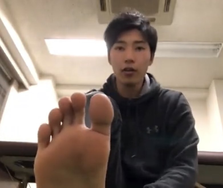 Asian Men X Feet tweet media