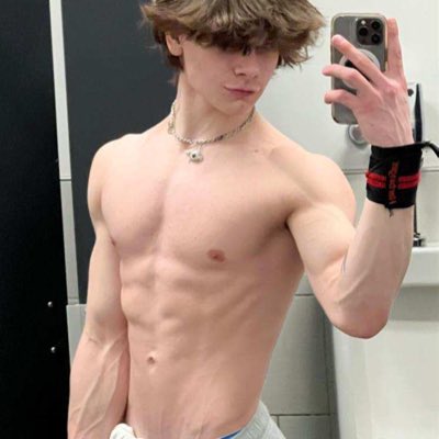 shrednathanjohn's tweet photo. #NewProfilePic https://t.co/dUcmygp8EK
