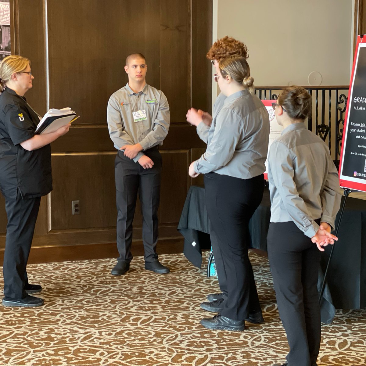 TheOfficialMHF's tweet image. Last but certainly not least, the final event of the Michigan #ProStartCompetition2023 has just started: the Management category, sponsored by Gordon Food Service. 📋 ✅

Stay tuned for awards, beginning at 3 PM!  #MadeInProStart #MichiganProStart