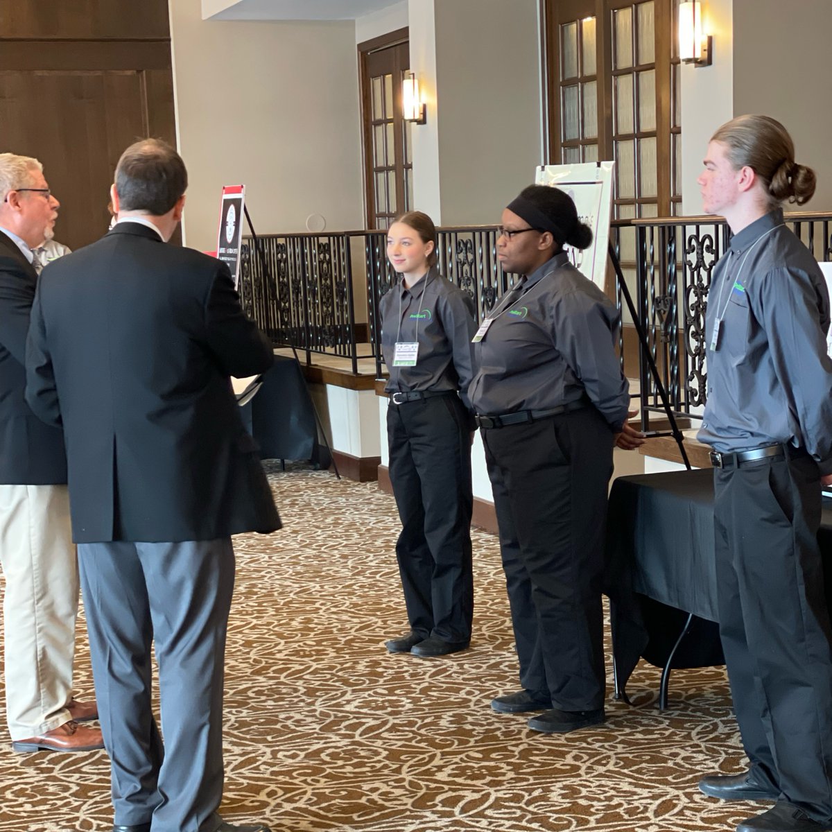 TheOfficialMHF's tweet image. Last but certainly not least, the final event of the Michigan #ProStartCompetition2023 has just started: the Management category, sponsored by Gordon Food Service. 📋 ✅

Stay tuned for awards, beginning at 3 PM!  #MadeInProStart #MichiganProStart