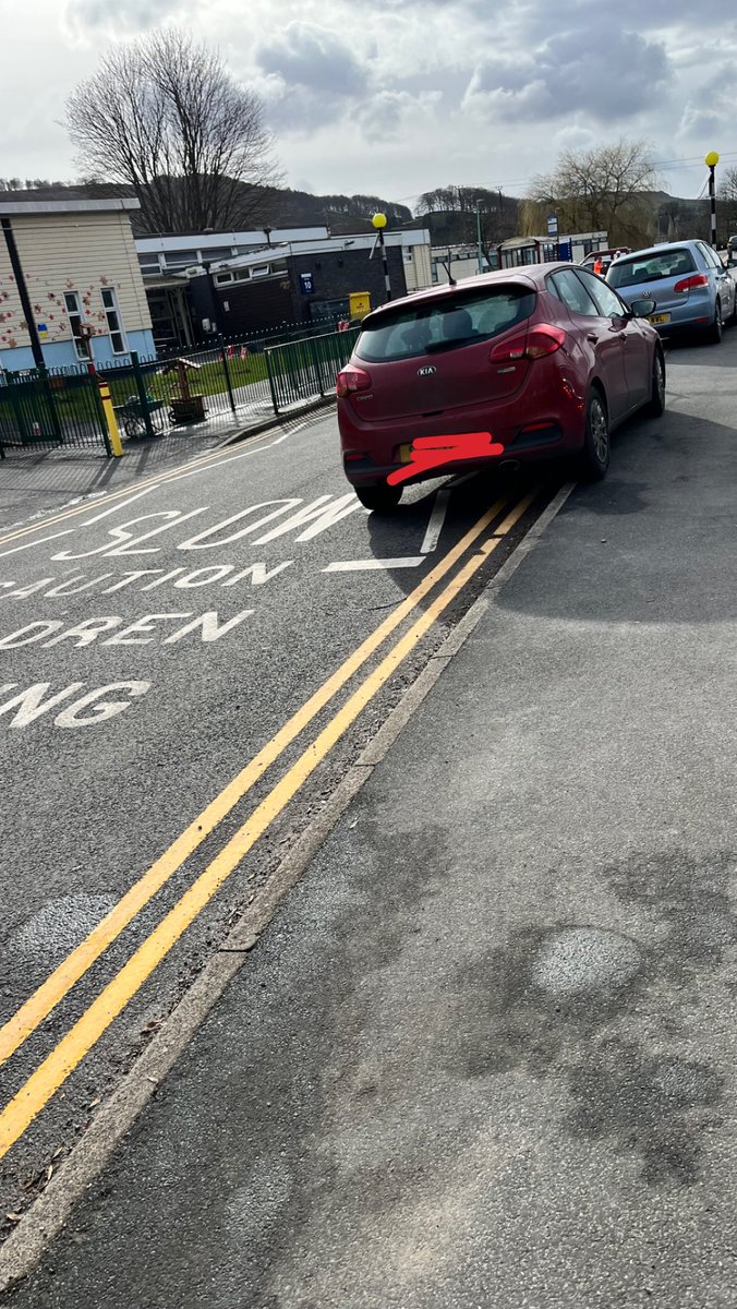 daisydooodles's tweet photo. @AiredaleNHSFT 1/2 do you have staff enforcing the yellow lines and basic road safety? The zebra crossings are parked on daily, children have been driven at whilst a car mounted the curb behind them. #airedalestaff #toolazytowalk #parksafely https://t.co/Ev2rtkcOgb