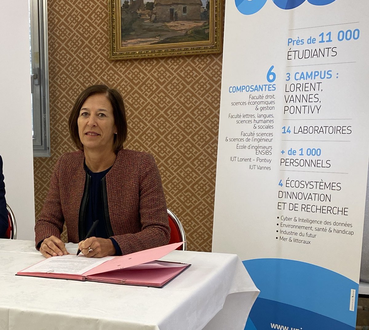 📝 <a href="/virgindupont/">virginie dupont</a> : « Nous envisageons de co-organiser un grand événement #sportif dans le cadre des 30 ans de l’UBS en 2025. Alliant nos campus de #Lorient, #Pontivy et #Vannes, cette rencontre d’envergure nous permettra de porter l’image du territoire. »