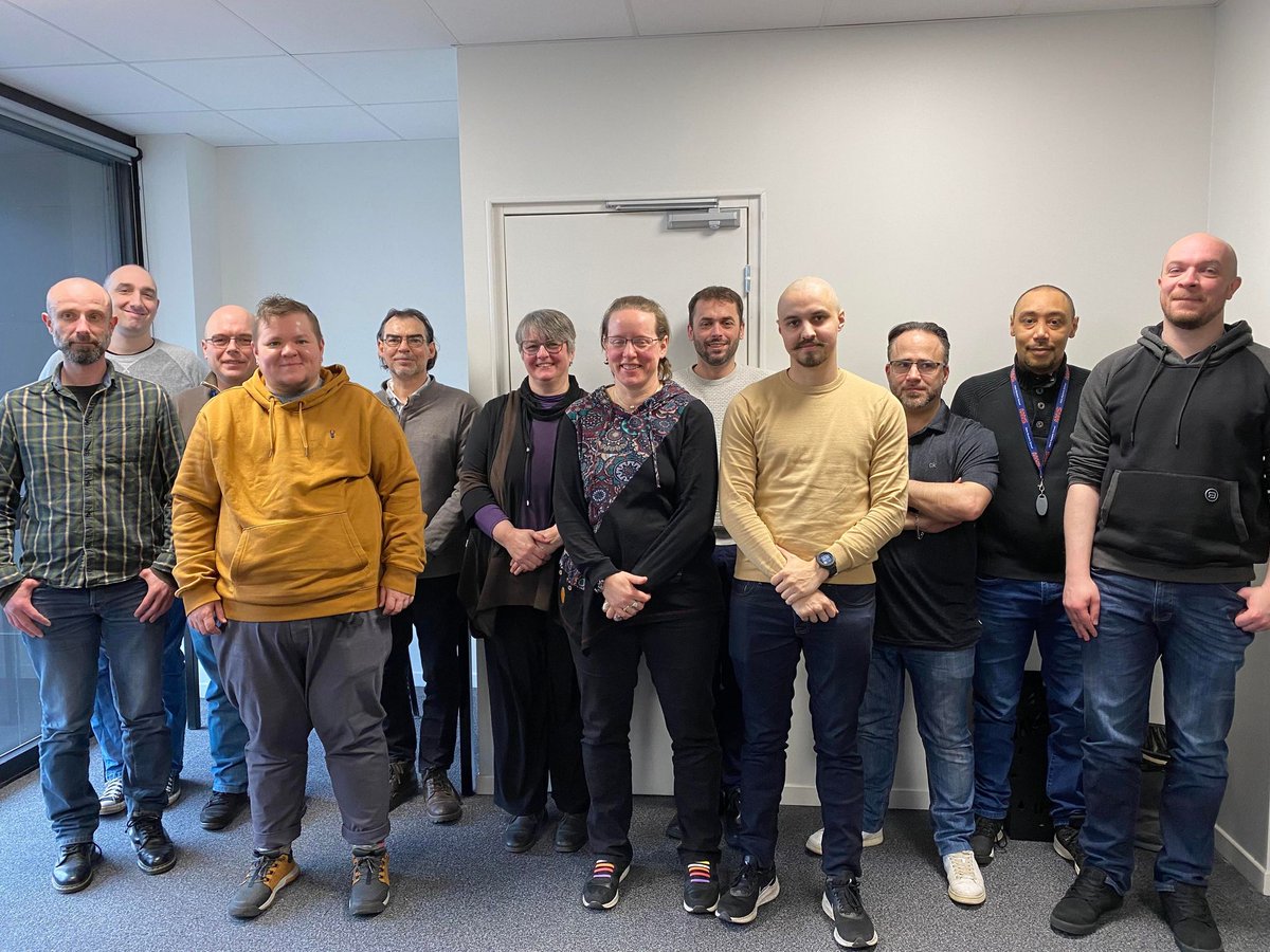 MetzNumSchool's tweet photo. Nouvelle rentrée ! 🧑‍🎓

Nous souhaitons la bienvenue à nos nouveaux stagiaires qui intègrent dès aujourd’hui l’incubateur de compétences, la Numeric Factory ! 🏭

Pour plus de détails 👉 https://t.co/NdOVtPACKz https://t.co/fo8jxGq4XJ
