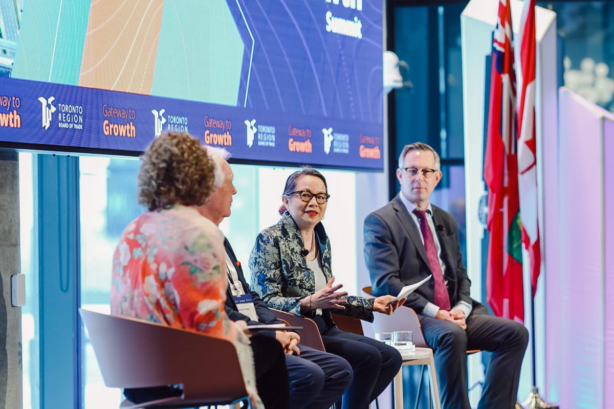 How can we use the #PearsonZone as a “living lab” to solve for the biggest challenges facing our region?  
Unpacking this is <a href="/joe_berridge/">Joe Berridge</a>, Partner <a href="/UrbStrat/">Urban Strategies</a>, <a href="/Jasonesq/">Jason Baker</a>, SVP Transportation, Health &amp; Housing <a href="/SVLeadershipGrp/">SV Leadership Group</a> and @shebuildscities, CEO @CivicActionGTHA.