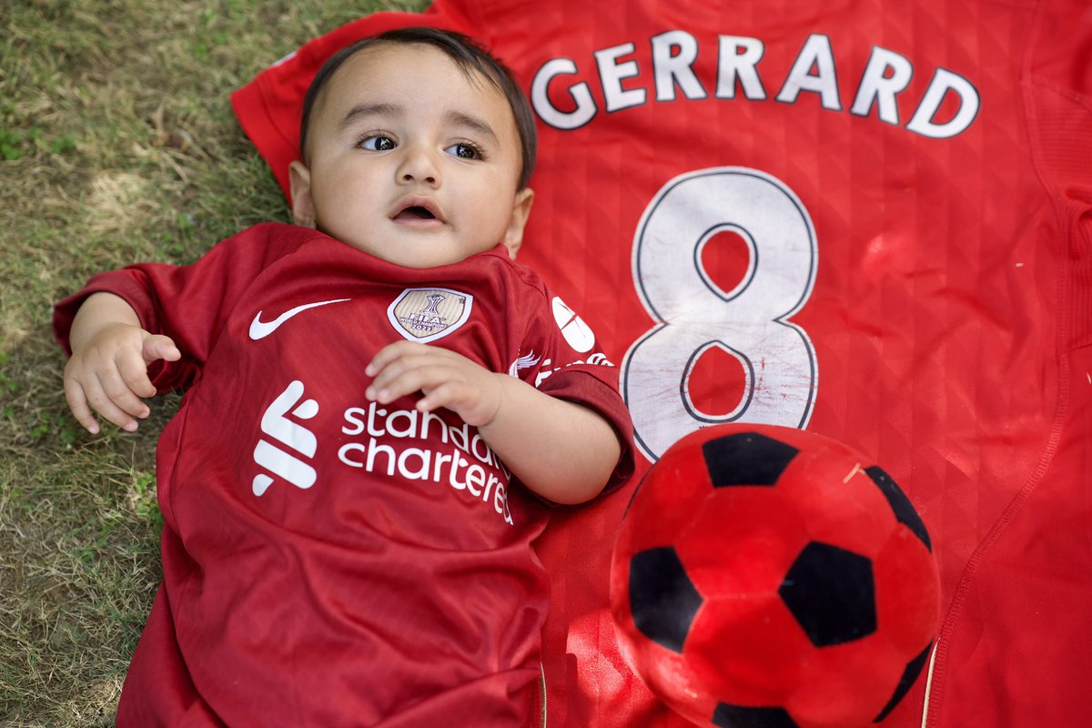SmritiShukla's tweet photo. New team recruit reporting for duty! 🙌 👑
#Liverpool #LFCFamily #LiverpoolFC https://t.co/C6u4fY7KDU