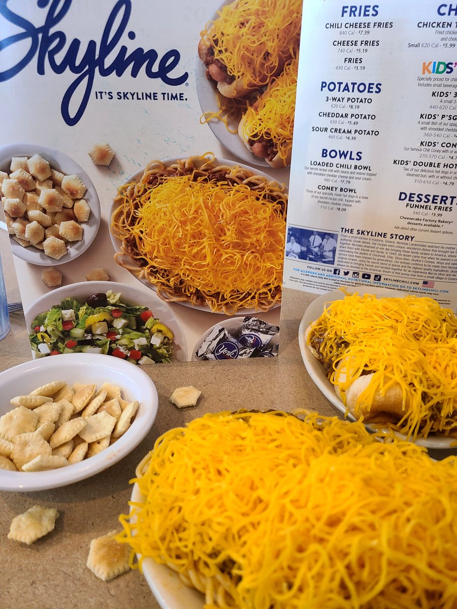 PezSundae's tweet image. The result of food pictured on the menu looking way too good.😋 #Happiness #ItsSkylineTime #SkylineChili @Skyline_Chili