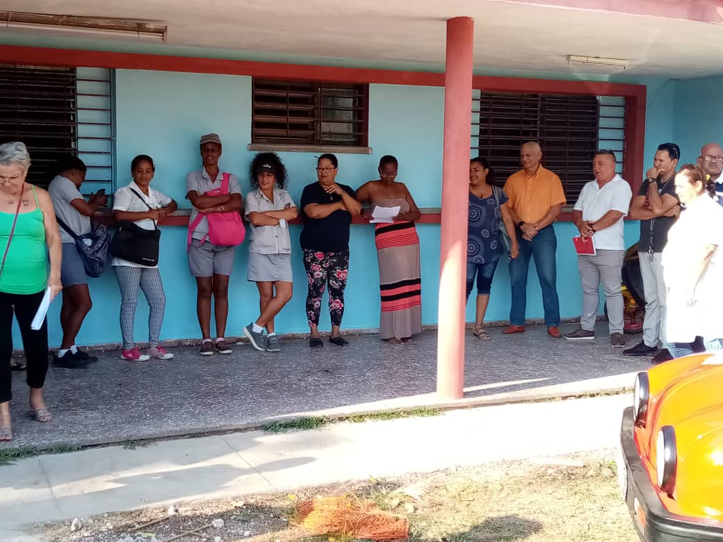 DMSLaLisa's tweet photo. Acto en conmemoración al venidero 8 de Marzo, Día Internacional de la Mujer, y como reafirmación revolucionaria de que el próximo 26 votaremos por los mejores candidatos, pues con nuestro #YoVotoXTodos reafirmaremos que una Cuba #MejorEsPosible 

#CubaPorLaVida 
#LaHabanaEsSalud https://t.co/Uq5MBhmFzA