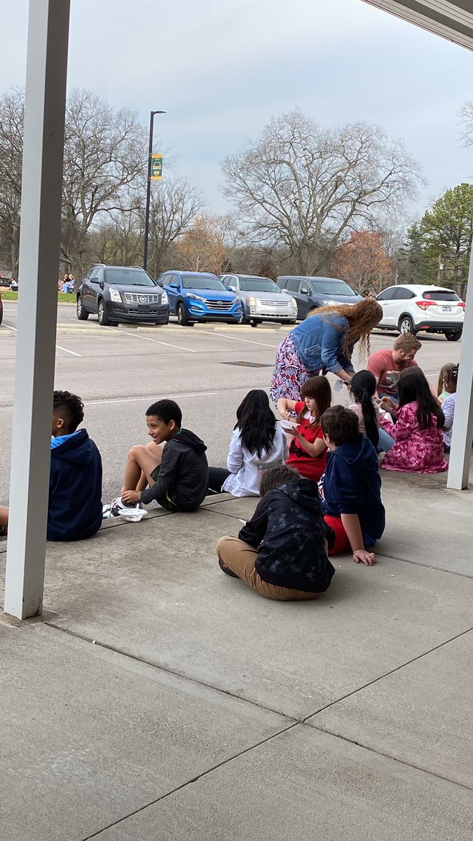Slime! 3rd graders were able to choose an activity to have their fantastic behavior this 9 weeks to be recognized and rewarded!!
