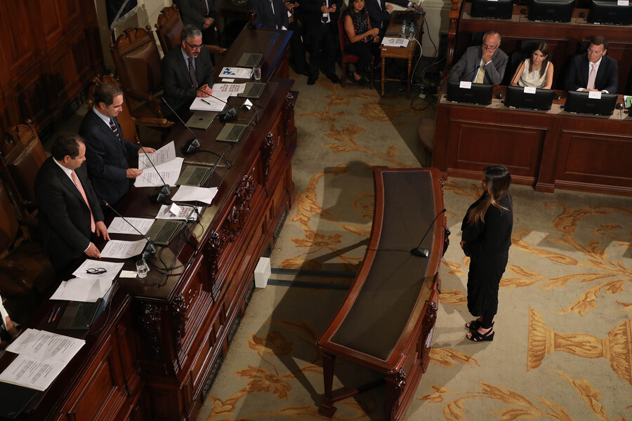 agenciaunochile's tweet photo. Primera sesión y juramento del Comité de Expertos del nuevo proceso constitucional.
📸© AgenciaUno/Luis Bozzo https://t.co/lihjn4XsT0