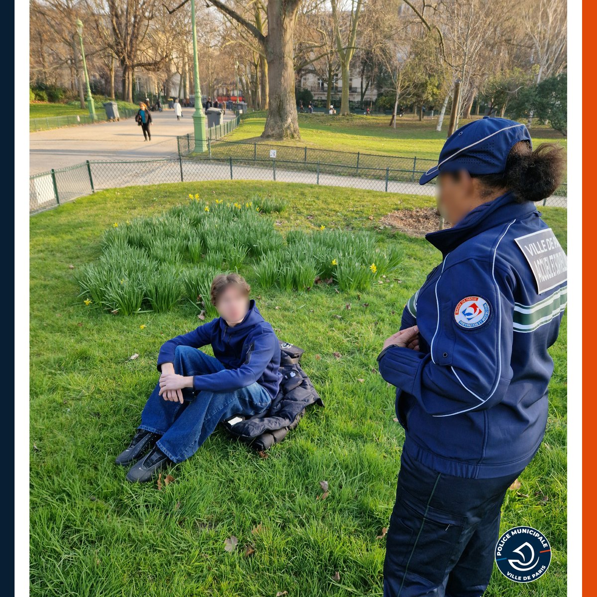 PMdeParis's tweet image. Les Agents d’Accueil et de Surveillance des espaces verts de la DPMP sont en charge du respect de la réglementation des jardins et des #parcs municipaux 👮‍♀️🌳👮‍♂️
Les contrevenants qui piétinent les pelouses au repos hivernal peuvent faire l’objet de verbalisation ⛔️🌱❄️
#PMdeParis