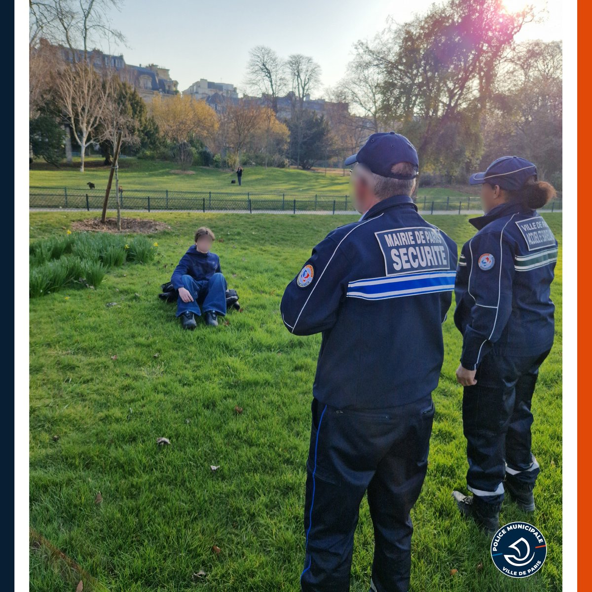 PMdeParis's tweet image. Les Agents d’Accueil et de Surveillance des espaces verts de la DPMP sont en charge du respect de la réglementation des jardins et des #parcs municipaux 👮‍♀️🌳👮‍♂️
Les contrevenants qui piétinent les pelouses au repos hivernal peuvent faire l’objet de verbalisation ⛔️🌱❄️
#PMdeParis