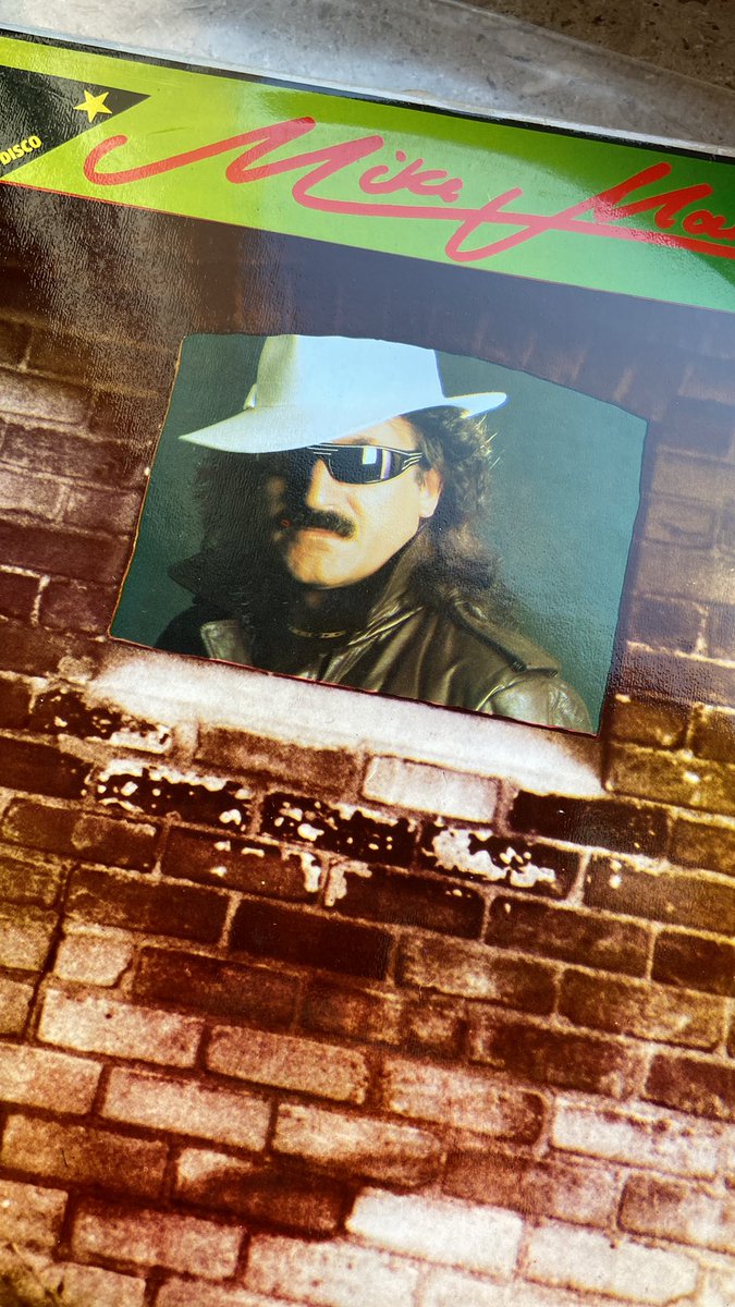 Wenn das Cover schon so aussieht, kann es nur gut werden! Neues Italo Vinyl Set in der Röhre 😁 #mikemareen