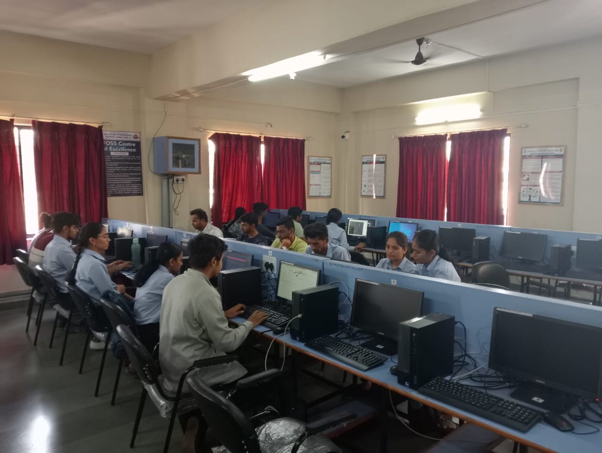 iodump01's tweet image. #Day1OfPythonBootcamp
Day 1 of our Python bootcamp for students: done! The excitement and enthusiasm in the room was contagious. Can't wait for next session! #PythonBootcamp #StudentProgrammers