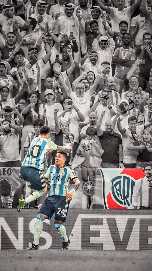 chomickirio's tweet photo. “Siempre que hablo de Messi se me pone la piel de gallina” - Enzo Fernández. https://t.co/Hmz2BnDqLW