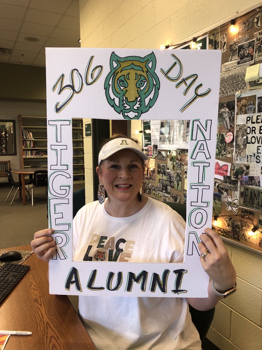 Adairsville306's tweet photo. AHS Teachers #306Day 🐅 https://t.co/ULsiR6NlWM