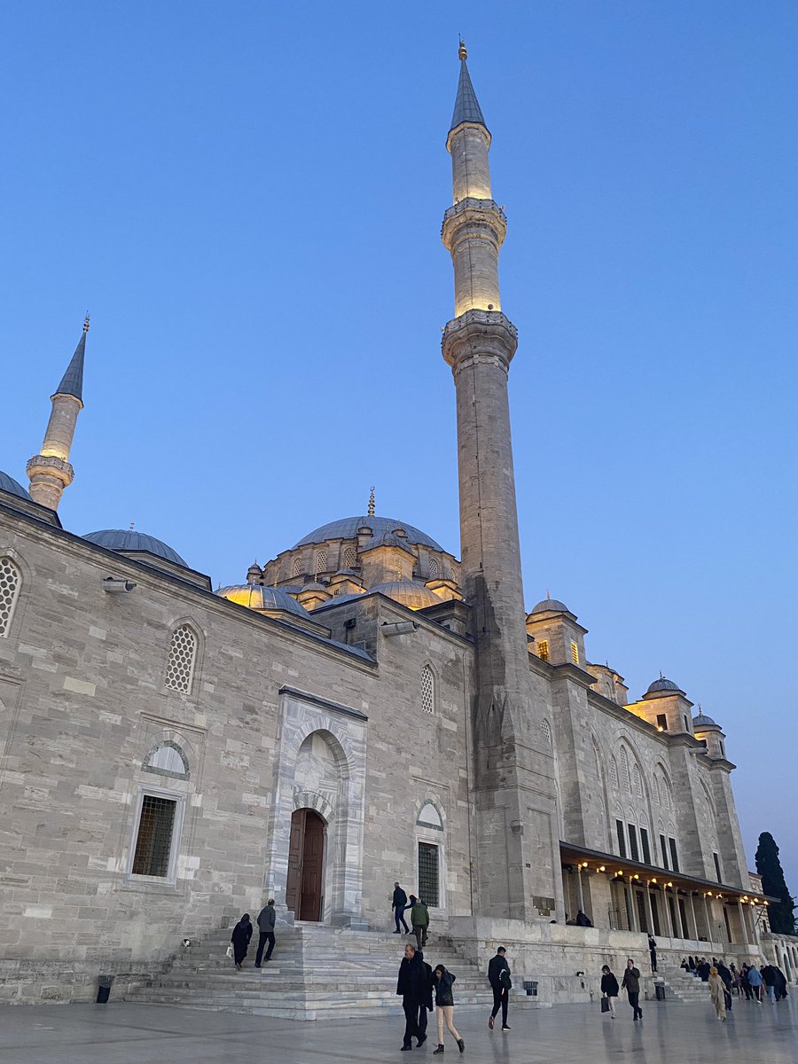 Kandilimiz mübarek olsun.