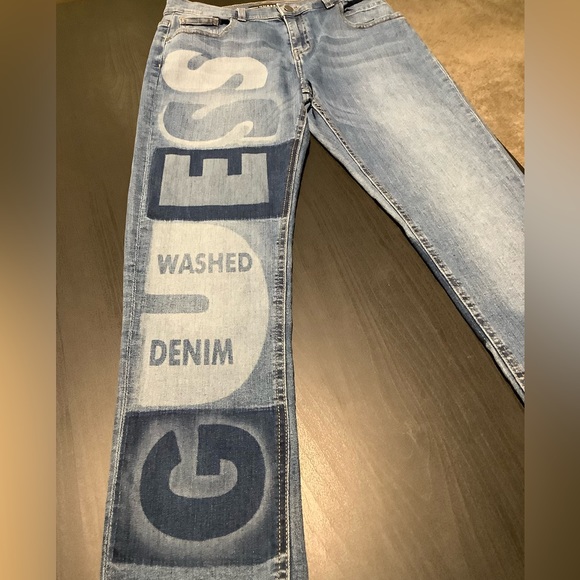 fayepaschall's tweet photo. So good I had to share! Check out all the items I'm loving on @Poshmarkapp #poshmark #fashion #style #shopmycloset #adriannapapell #guess #emporioarmani: https://t.co/DWCpOH6Kah https://t.co/VW9VRqsOwd