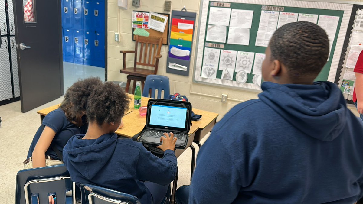 Students are reviewing for their rocks quiz by opening locks that have questions. Teams are awarded points based on their finish placement. #NCSSBeTheBest