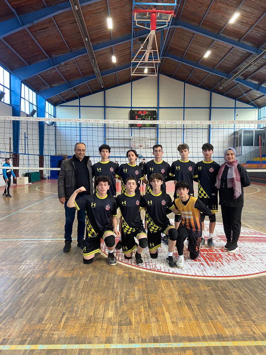 akyazianadolu's tweet photo. Erkek Voleybol takımız, Akyazı İmam Hatip Anadolu Lisesi ile yaptığı maçı 2-0 kazandı. Takımımızı tebrik ediyoruz ayrıca bu güzel maç için rakibimize teşekkür ediyoruz 🙏🏻
@sakaryamem 
@ebubekirsavasci 
@akyazimem 
@RozdemirMEB54 https://t.co/JcZJ4xXpTM