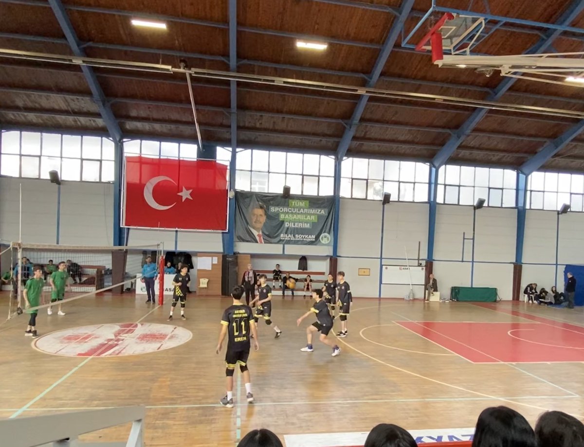 akyazianadolu's tweet photo. Erkek Voleybol takımız, Akyazı İmam Hatip Anadolu Lisesi ile yaptığı maçı 2-0 kazandı. Takımımızı tebrik ediyoruz ayrıca bu güzel maç için rakibimize teşekkür ediyoruz 🙏🏻
@sakaryamem 
@ebubekirsavasci 
@akyazimem 
@RozdemirMEB54 https://t.co/JcZJ4xXpTM