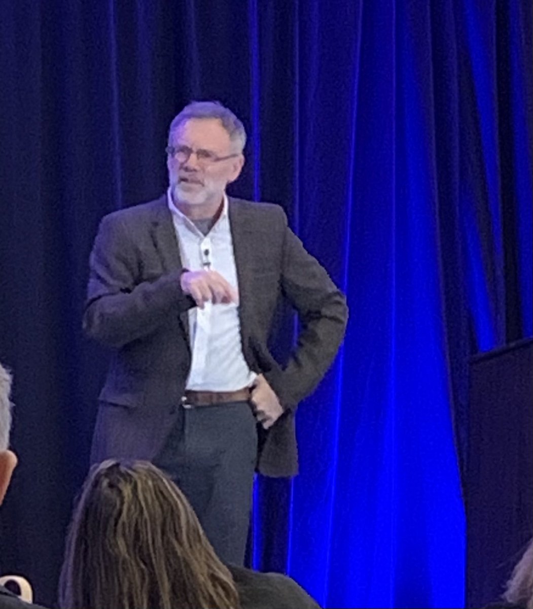 Kim Carson tweet media