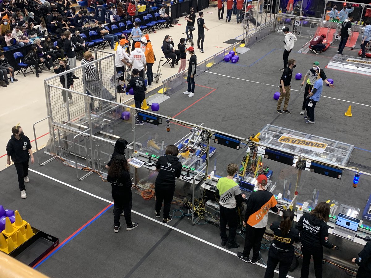 Congratulations to the Banting Memorial High School Robotics Club for their work to compete in the First Robotics competition this weekend. A big thank you to their generous community partners and sponsors. <a href="/SCDSB_Schools/">Simcoe County District School Board</a> <a href="/BantingTech/">Banting Tech</a> #TakeTech