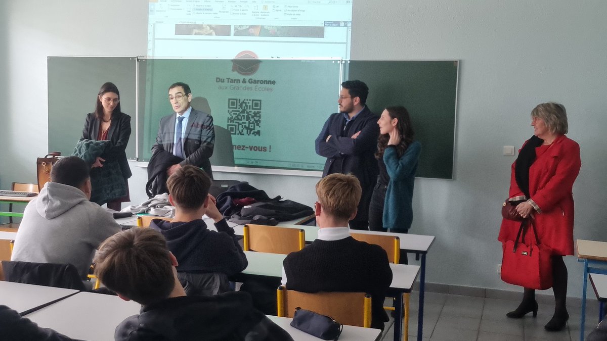 DSDEN82's tweet photo. Lancement de la semaine #égalité fille/garçon au @LyceeBourdelle en présence de M. le Dasen et Mme la directrice de cabinet de @Prefet_82 : sensibilisation de nos jeunes sur les conduites à risques à travers des espaces de débats.🙏 aux partenaires pour cette  initiative @DSDEN82 https://t.co/Ki54iuqzxo