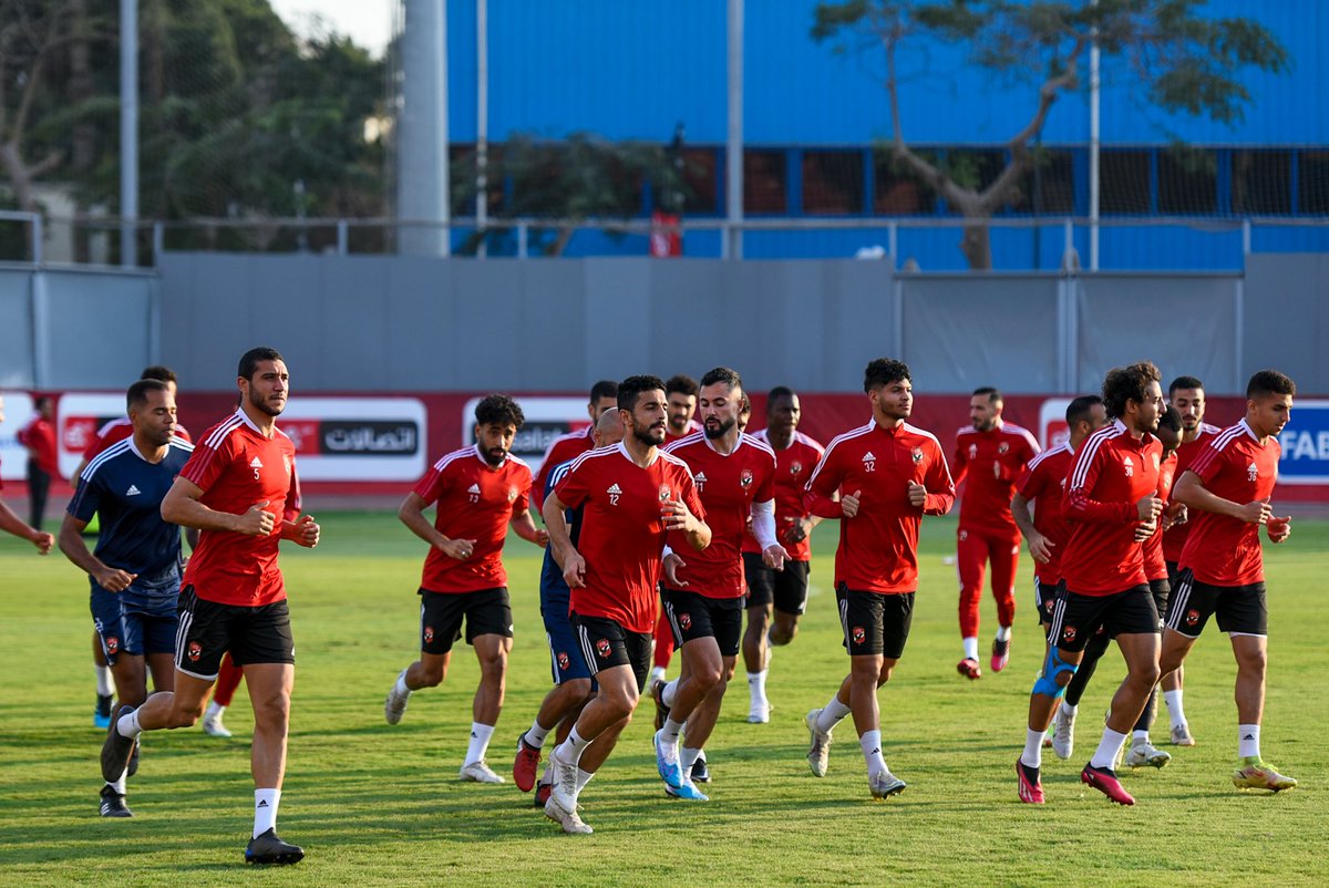 AlAhly's tweet photo. 🔴| الأهلي يختتم تدريباته استعدادًا لمواجهة المقاولون العرب ضمن منافسات بطولة الدوري الممتاز 📸🦅💪
#يلا_يا_أهلي https://t.co/TsAfSM0Ogr