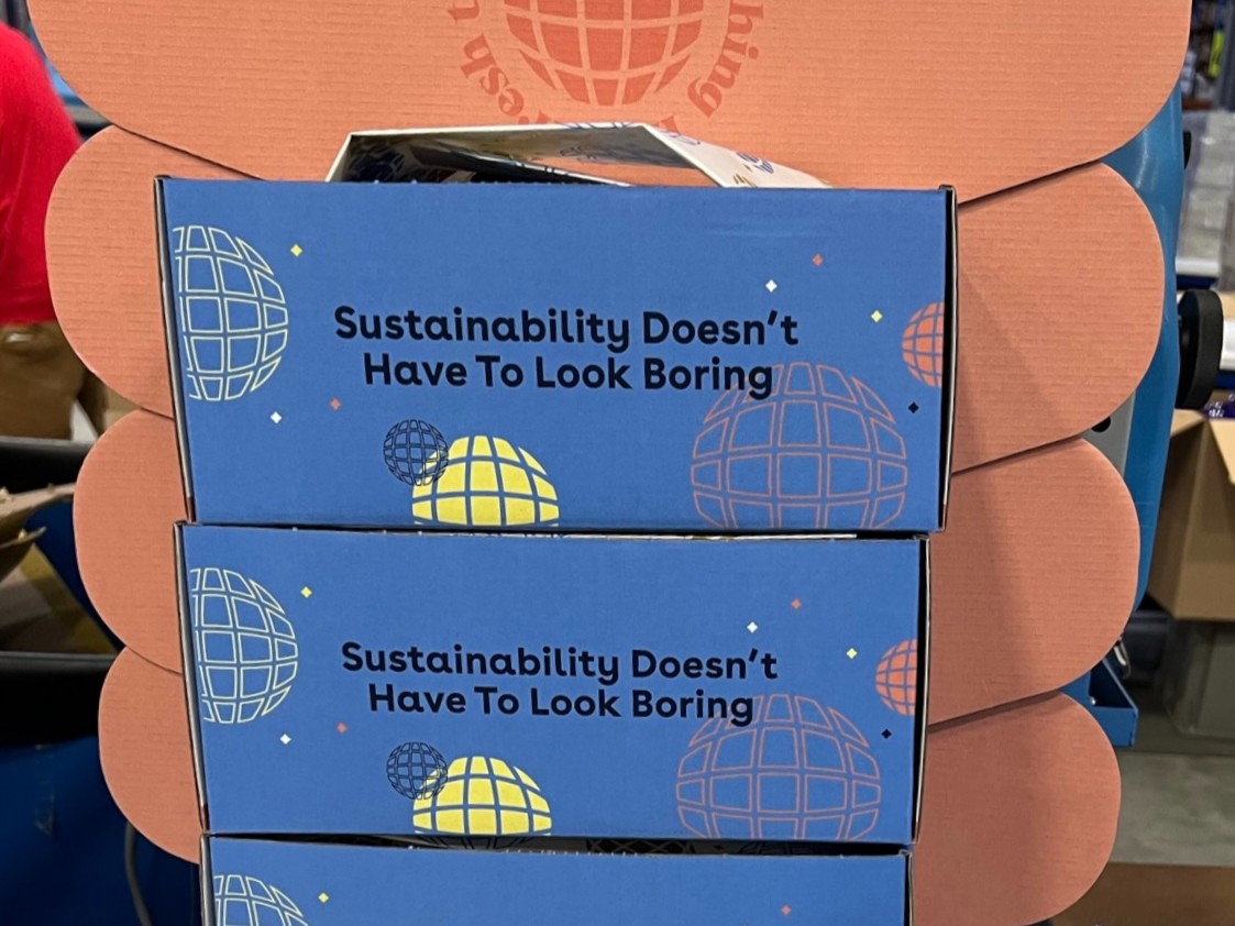 HALOBrandedSlns's tweet photo. The inspiration you crave is on its way. Get excited to unpack the latest from our Q1 inbox and discover what it means to truly live intentionally. 🌎 🌱
#SayHALO #HALOinbox #clientgifts #corporateswag #brandedmerch #swag #b2b #brandcollection #promotionalproducts https://t.co/KkUyzlC9CA
