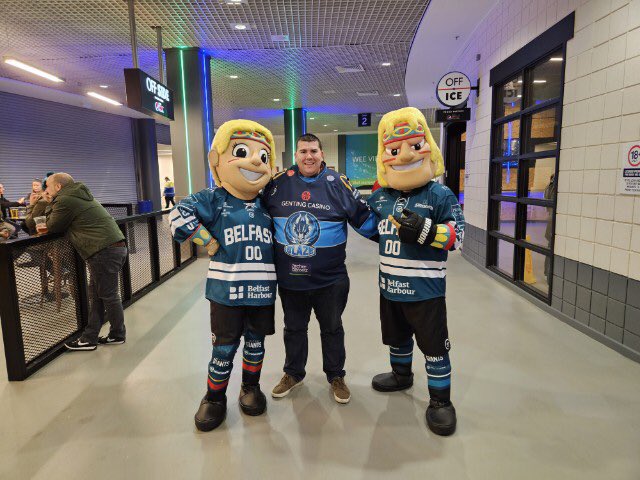 shawMH's tweet photo. Back home safely after a brilliant weekend in Belfast 🏒☘️🍺. I haven’t been for about 5 years so glad I got back over there its a great City Break just what I needed 👍 and awesome to see Blaze finally get a win over there for the first time in ages! Time to recover now 🥴😂😴 https://t.co/sSeXLTg0xt
