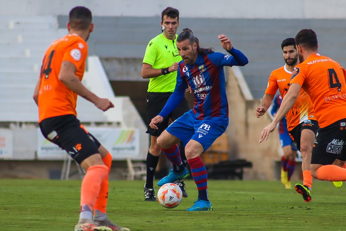 1-1 del Poblense contra la Penya Independent y el equipo sigue en los puestos más altos. A seguir así 💪💪
<a href="/marksDELA/">Marks dela Espada</a>