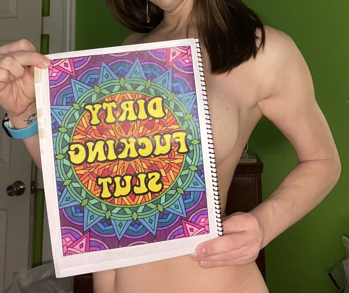 NaughtyJeeperR's tweet photo. It’s my Birthday month and I have a promo on my VIP page! Spots are limited so come claim you spot for some Birthday fun with me!! #Buymycontent #NSFW #Birthdaygirl #UtahGirl #Spankme #MILF #Spoilme https://t.co/nkGjGQIhHw