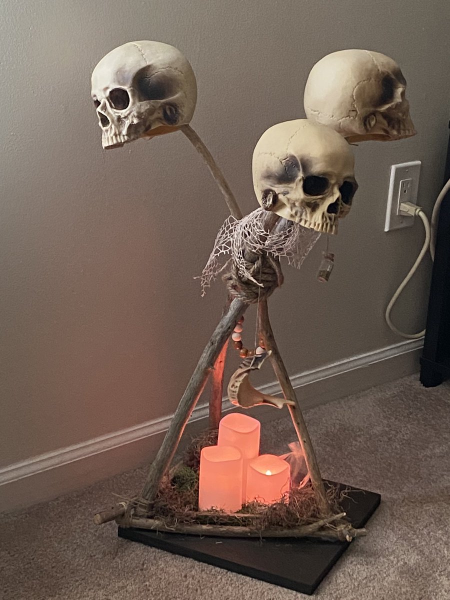 ghostiedonut's tweet image. Crafted our own boon/hex totem today. 💀🕯️#deadbydaylight #dbd #dbdfanart @DeadByBHVR